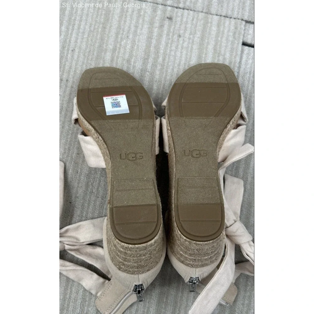 Ugg Yarrow Wedge Beige Solid Heel Women's Size 4.5 Strappy Bow